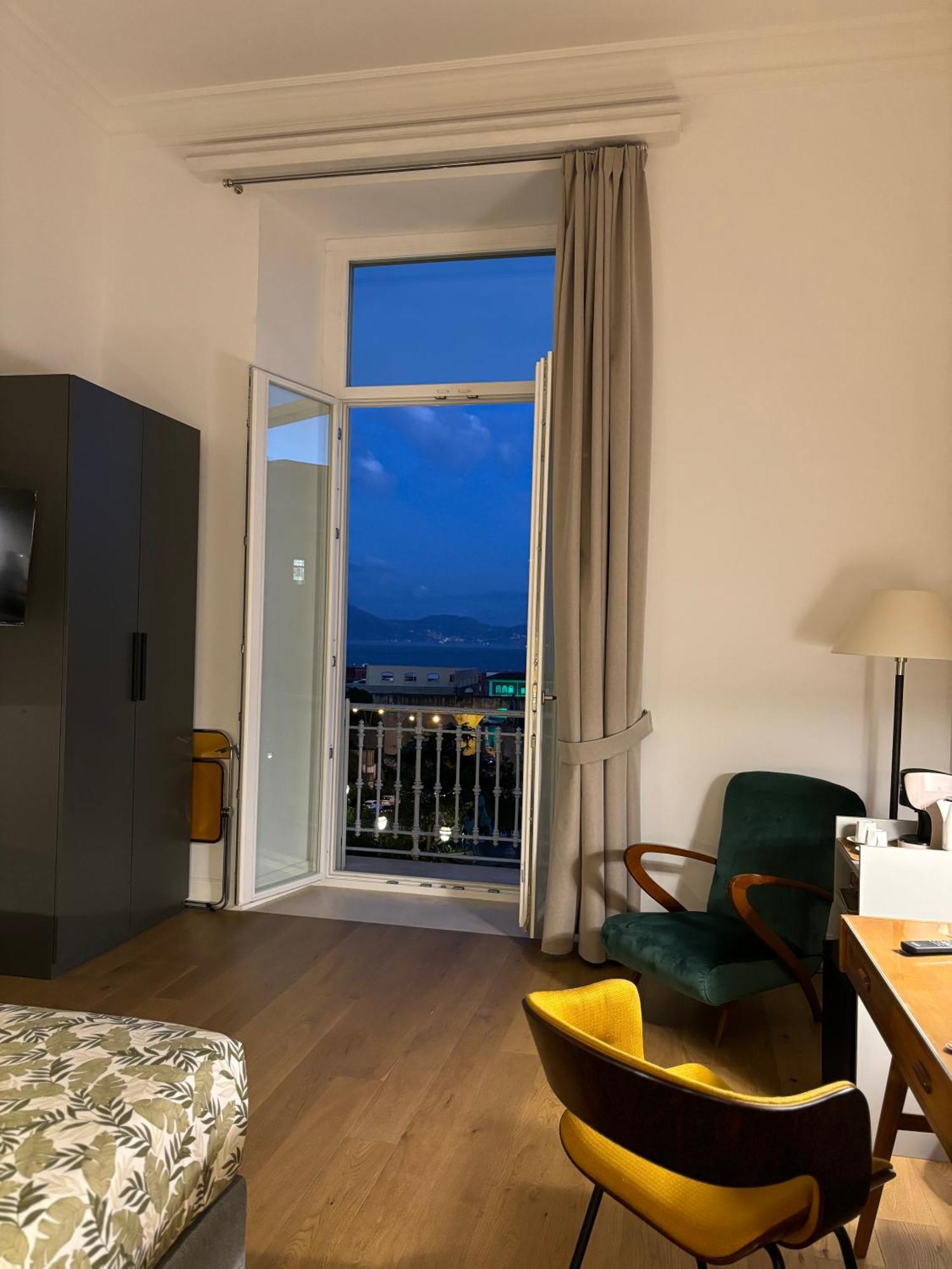 Il Mastio Guesthouse نابولي المظهر الخارجي الصورة